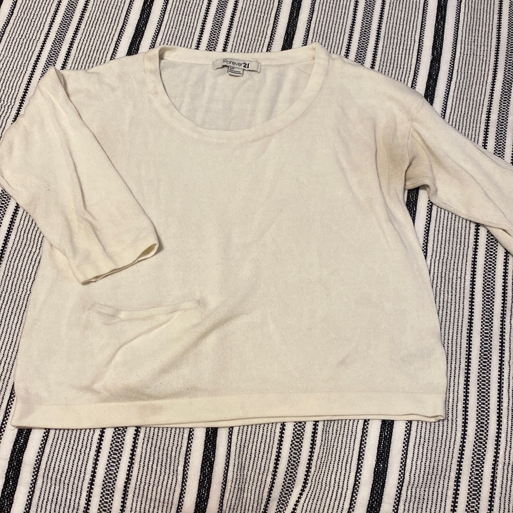 Crop sweater with pocket